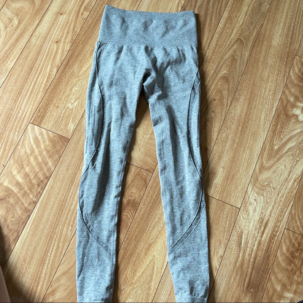 elevated mindset leggings